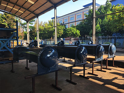 4套滿液式蒸發器交付冷水機廠家